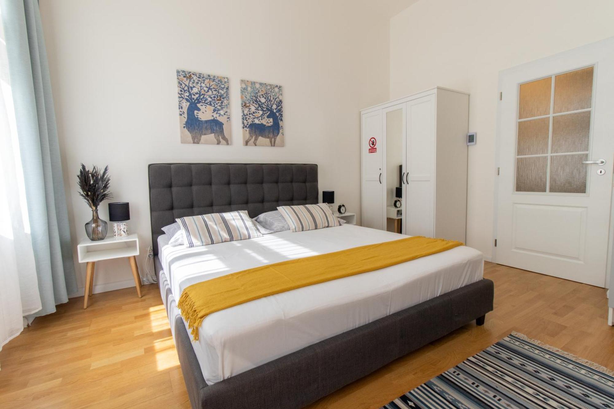 פראג Stepanska Cr Apartments מראה חיצוני תמונה